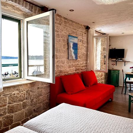 שיבניק Apartments Trapula מראה חיצוני תמונה