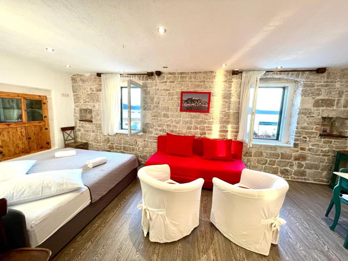שיבניק Apartments Trapula מראה חיצוני תמונה