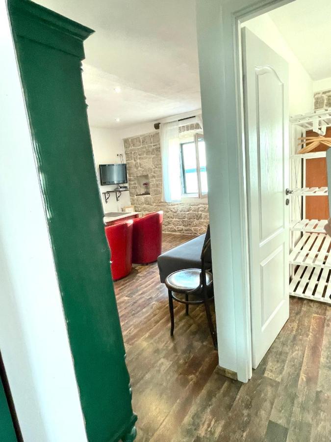 שיבניק Apartments Trapula מראה חיצוני תמונה