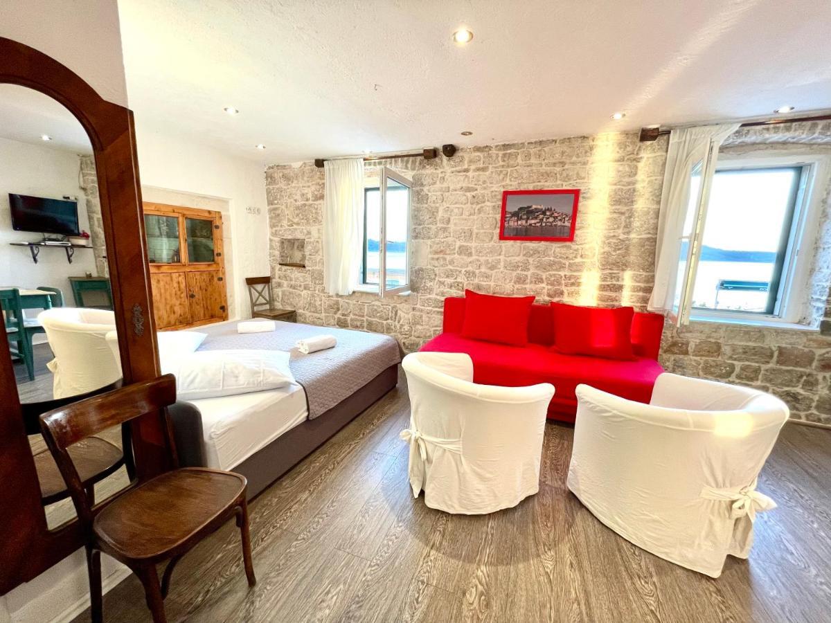 שיבניק Apartments Trapula מראה חיצוני תמונה